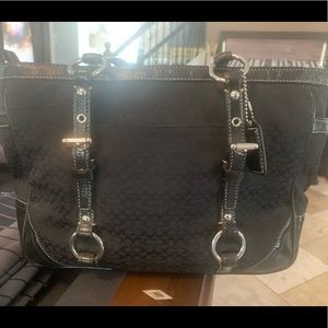 Coach Handbag 👜 🖤